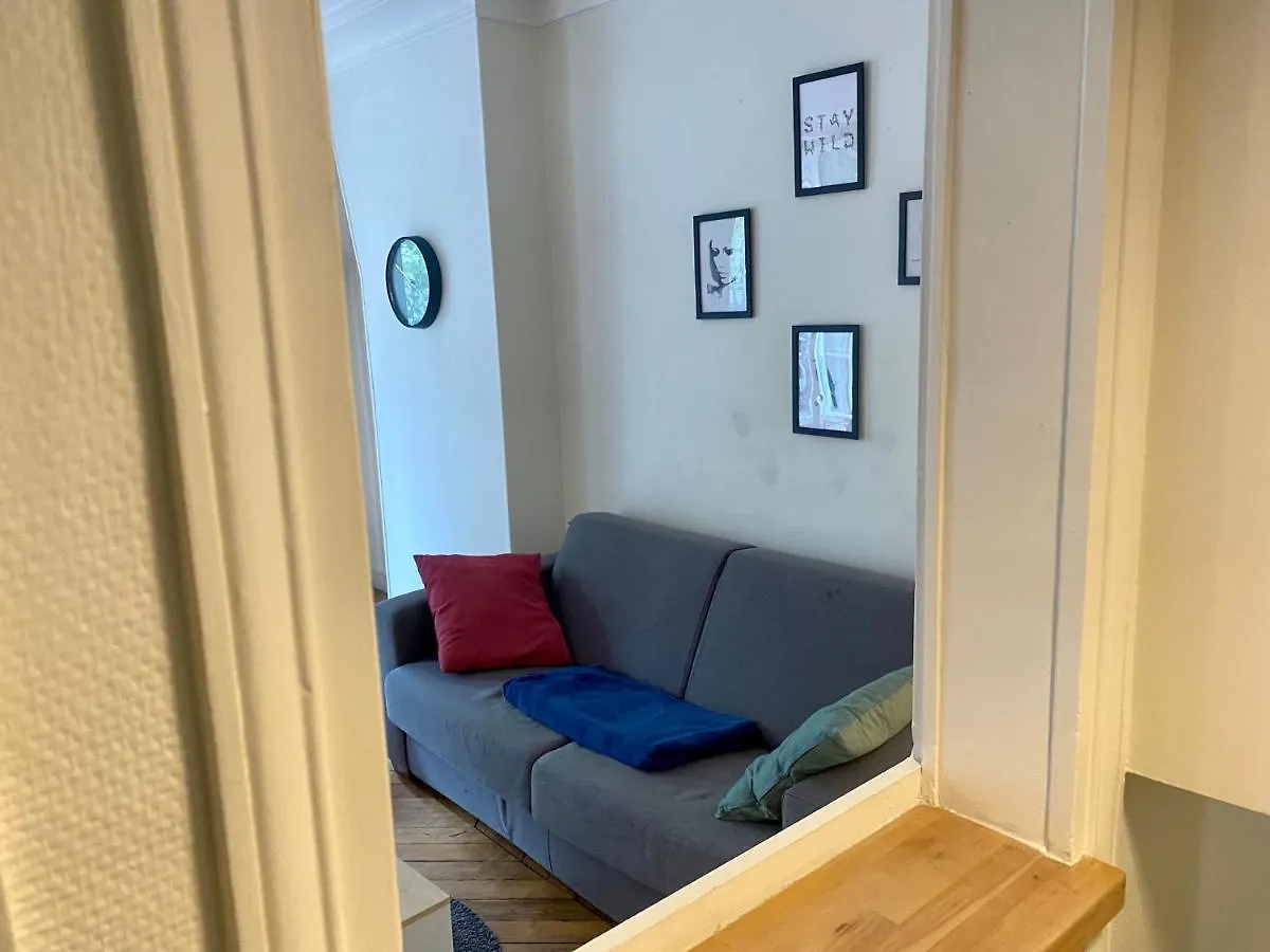 Apartment Home Sweet Home Rochechouart Paris France