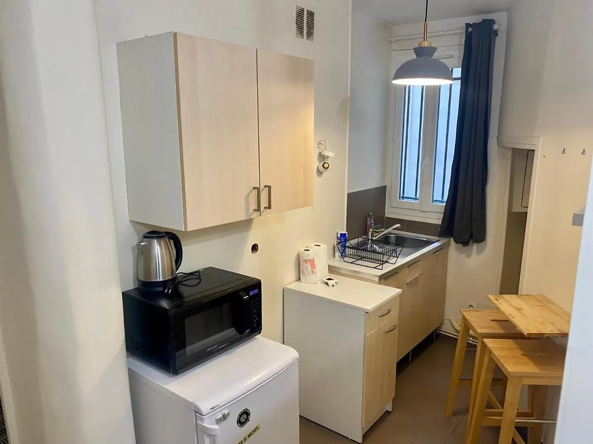 Apartment Home Sweet Home Rochechouart Paris France